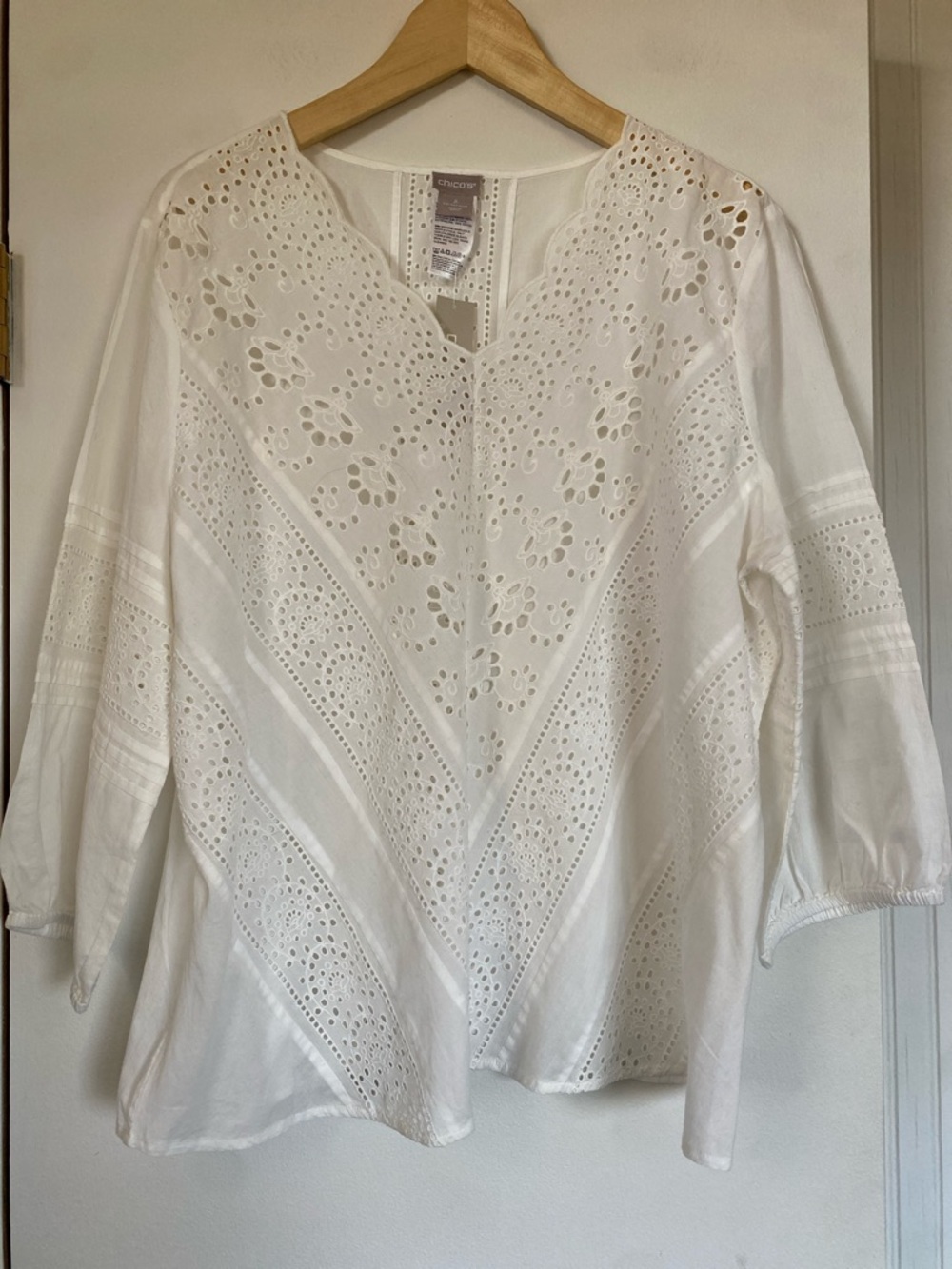 Chico's White Eyelet V-Neck Boho Cotton Blouse
